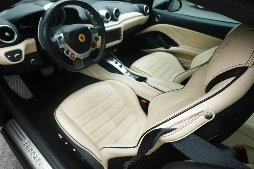 2015 Ferrari California T - Image 6 of 20