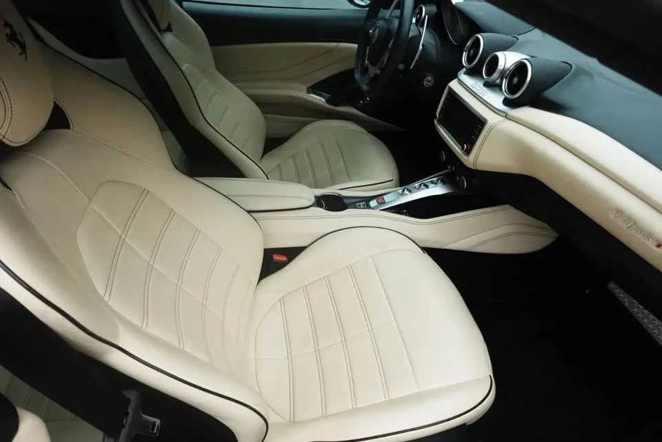 2015 Ferrari California T - Image 12 of 20