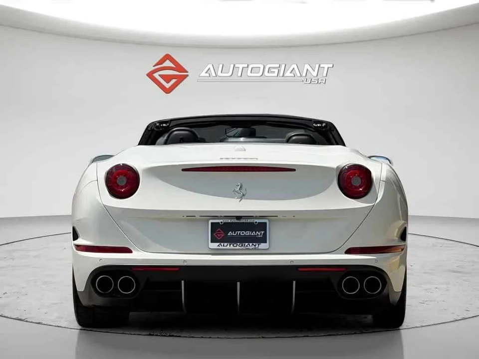 2015 Ferrari California T - Image 4 of 10