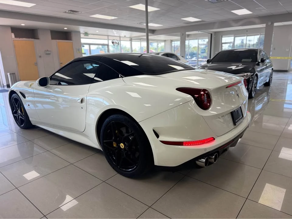 2015 Ferrari California T - Image 7 of 20