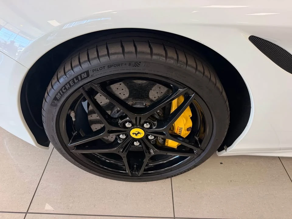 2015 Ferrari California T - Image 14 of 20