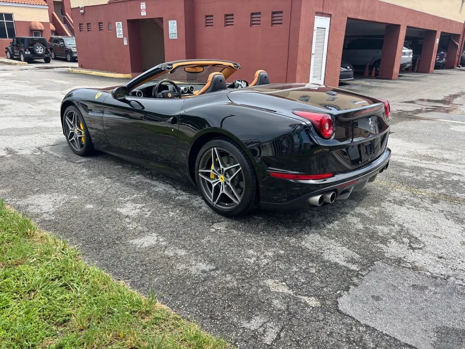 2015 Ferrari California T - Image 3 of 9