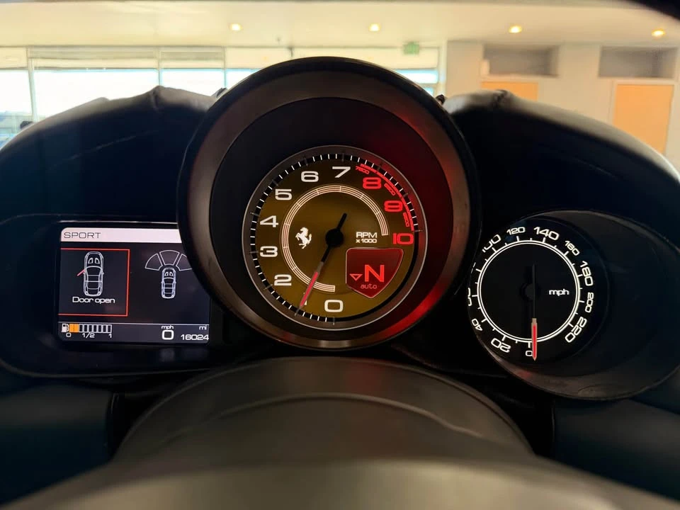 2015 Ferrari California T - Image 19 of 20
