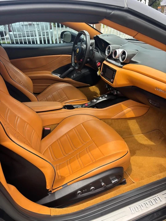 2015 Ferrari California T - Image 8 of 9