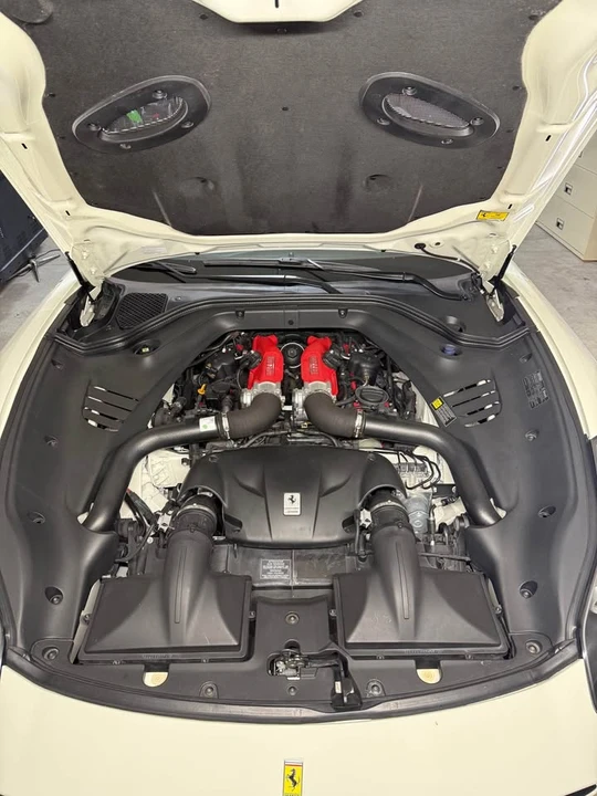 2015 Ferrari California T - Image 17 of 17