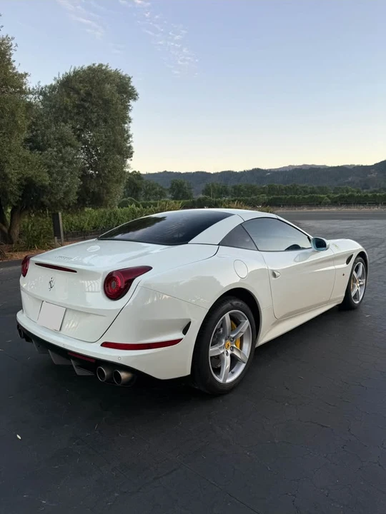 2015 Ferrari California T - Image 5 of 17