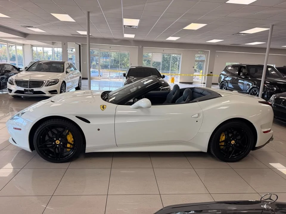 2015 Ferrari California T - Image 4 of 16