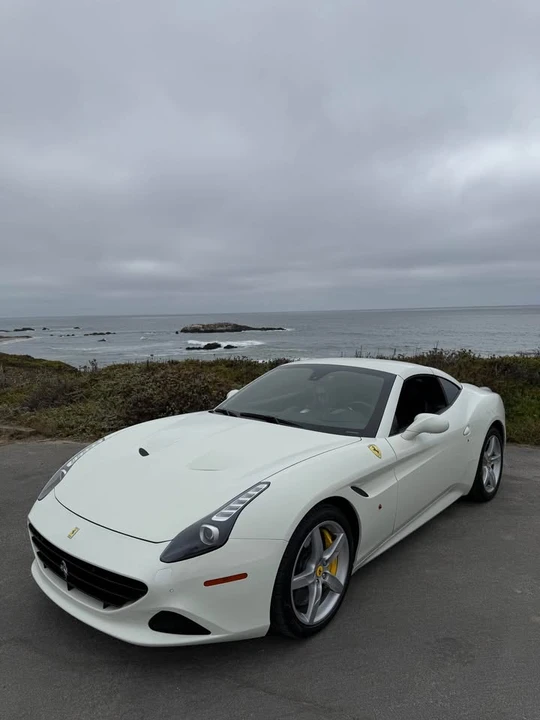 2015 Ferrari California T - Image 13 of 17