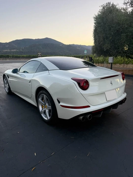 2015 Ferrari California T - Image 6 of 17