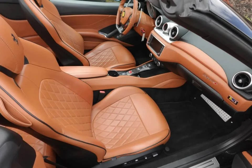 2015 Ferrari California T - Image 12 of 20