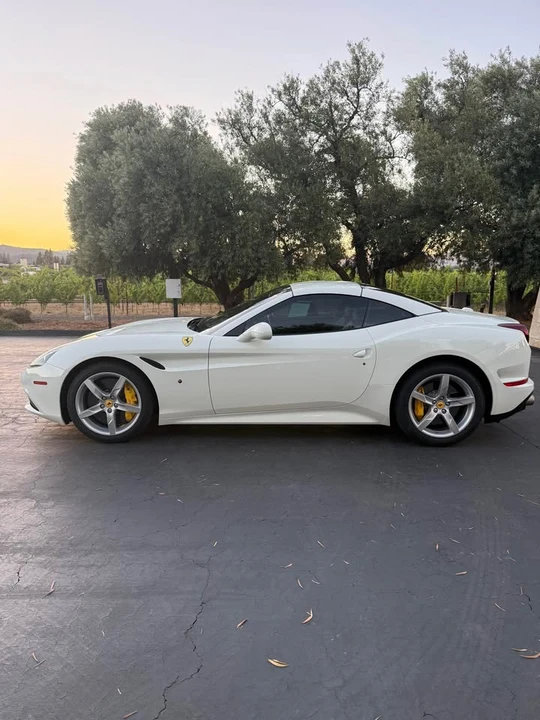 2015 Ferrari California T - Image 4 of 17