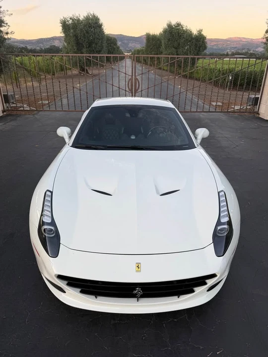 2015 Ferrari California T - Image 7 of 17
