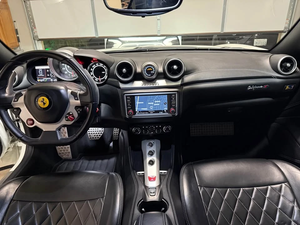 2015 Ferrari California T - Image 9 of 17