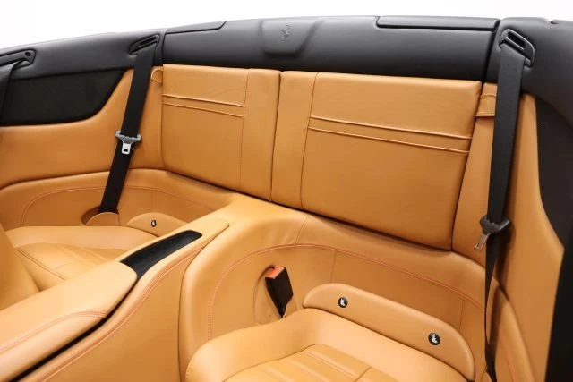 2015 Ferrari California T - Image 3 of 12