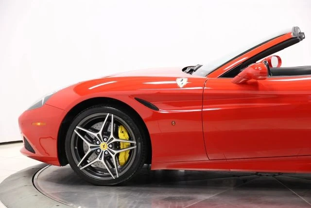 2015 Ferrari California T - Image 8 of 12
