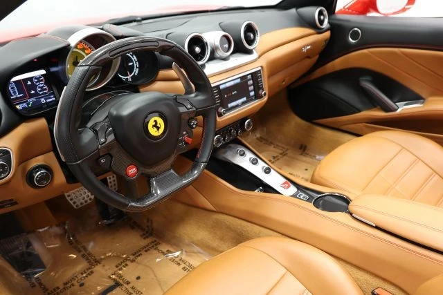 2015 Ferrari California T - Image 2 of 12