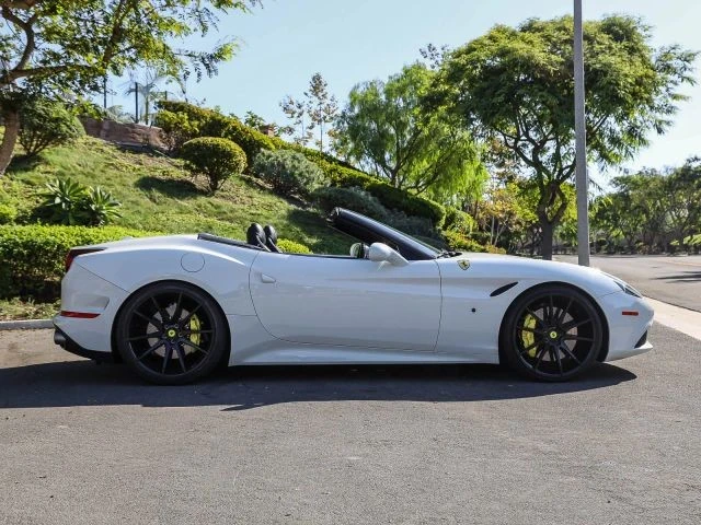 2015 Ferrari California T - Image 6 of 31