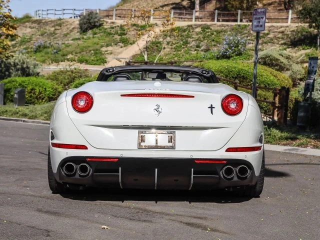 2015 Ferrari California T - Image 4 of 31