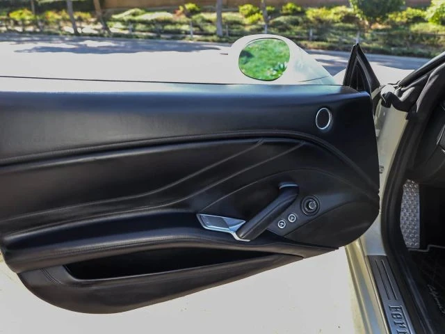 2015 Ferrari California T - Image 26 of 31