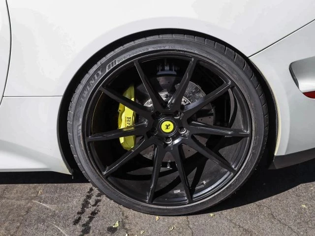2015 Ferrari California T - Image 17 of 31