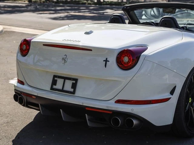 2015 Ferrari California T - Image 12 of 31