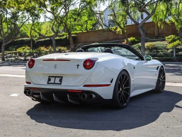2015 Ferrari California T - Image 5 of 31