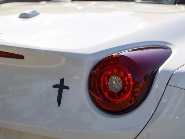 2015 Ferrari California T - Image 13 of 31