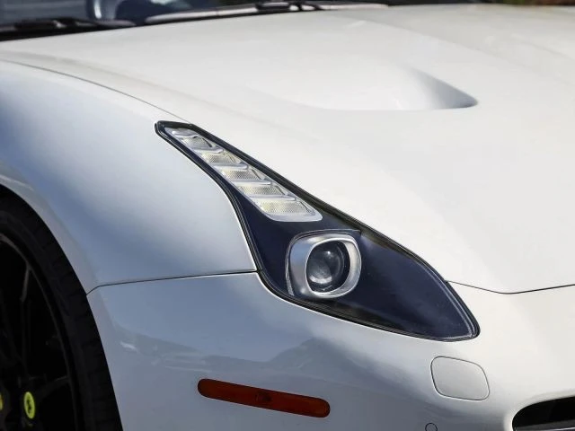 2015 Ferrari California T - Image 9 of 31