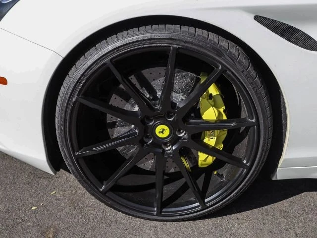 2015 Ferrari California T - Image 18 of 31