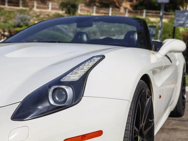2015 Ferrari California T - Image 21 of 31
