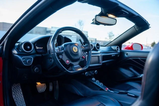 2015 Ferrari California T - Image 2 of 21