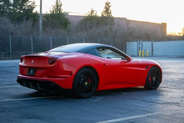 2015 Ferrari California T - Image 4 of 21