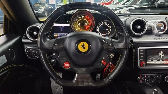2015 Ferrari California T - Image 14 of 21