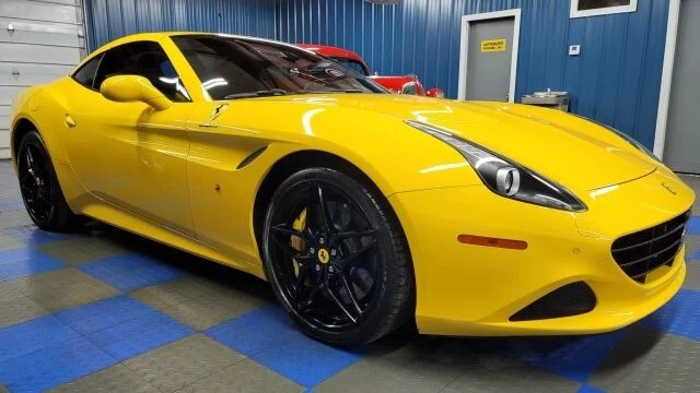 2015 Ferrari California T - Image 3 of 21