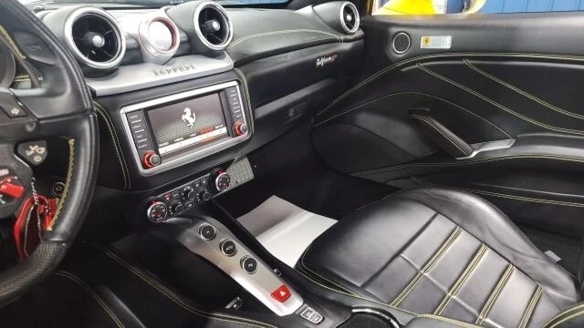 2015 Ferrari California T - Image 18 of 21