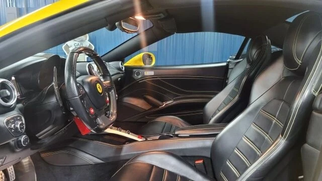 2015 Ferrari California T - Image 7 of 21