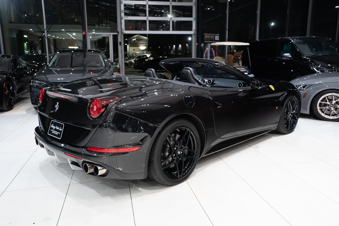 2015 Ferrari California T - Image 4 of 31