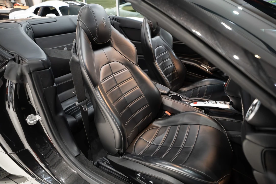 2015 Ferrari California T - Image 27 of 31