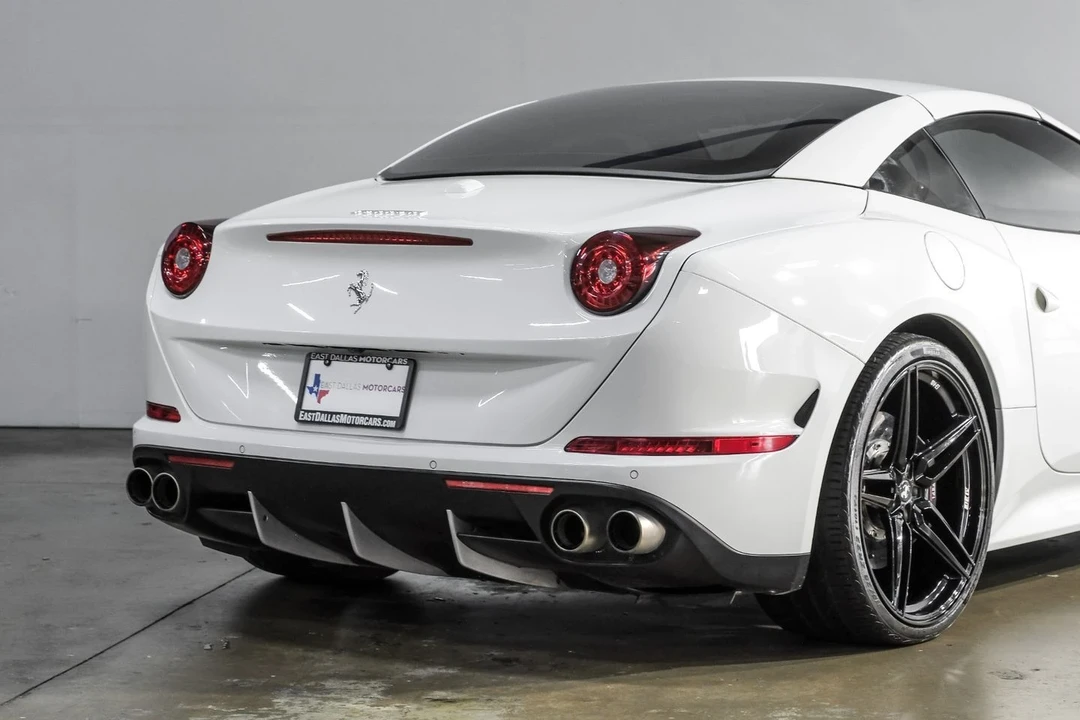 2015 Ferrari California T - Image 12 of 12