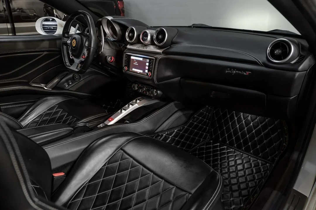 2015 Ferrari California T - Image 19 of 21