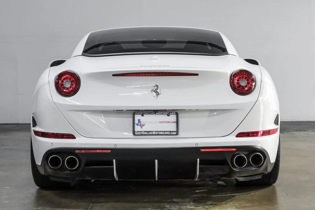 2015 Ferrari California T - Image 14 of 21