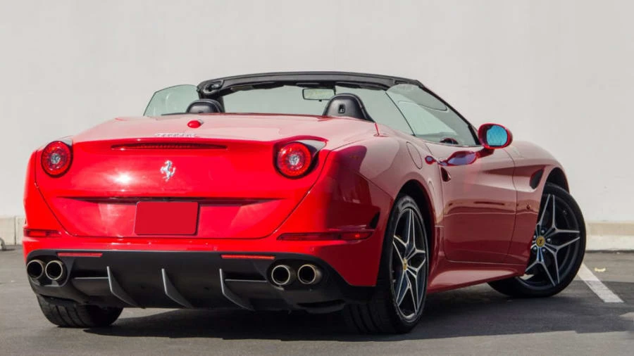 2015 Ferrari California T - Image 10 of 12