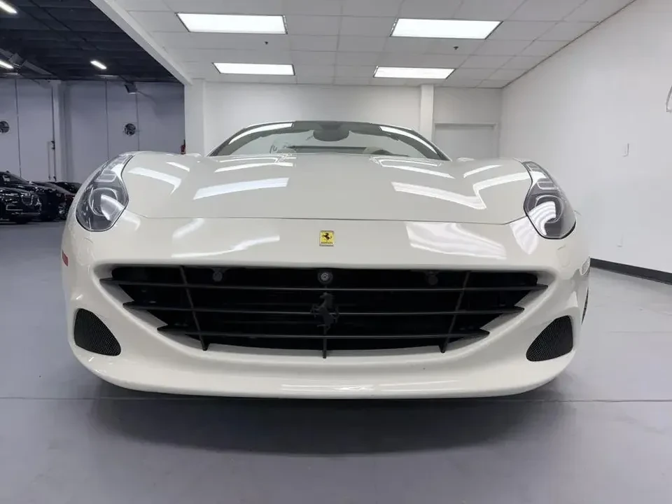 2015 Ferrari California T - Image 2 of 20