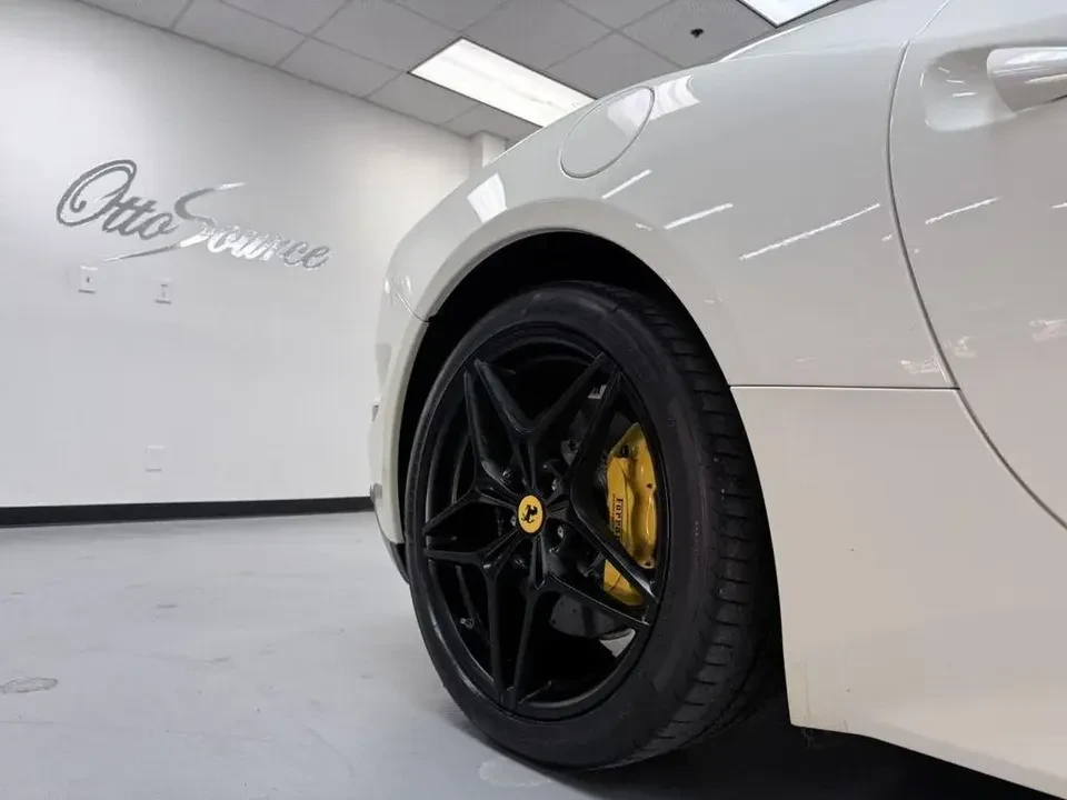 2015 Ferrari California T - Image 7 of 20