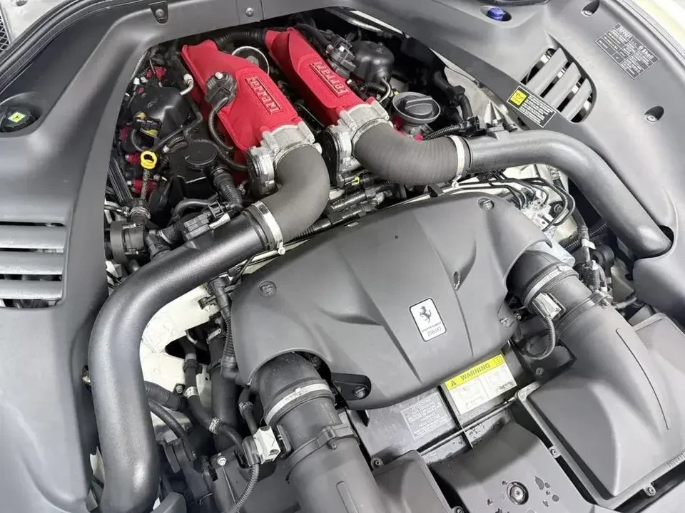 2015 Ferrari California T - Image 9 of 20