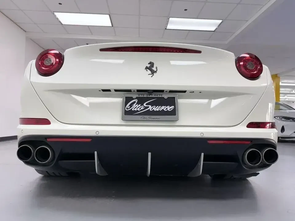 2015 Ferrari California T - Image 4 of 20
