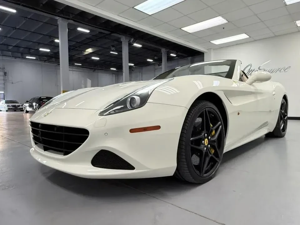 2015 Ferrari California T - Image 3 of 20