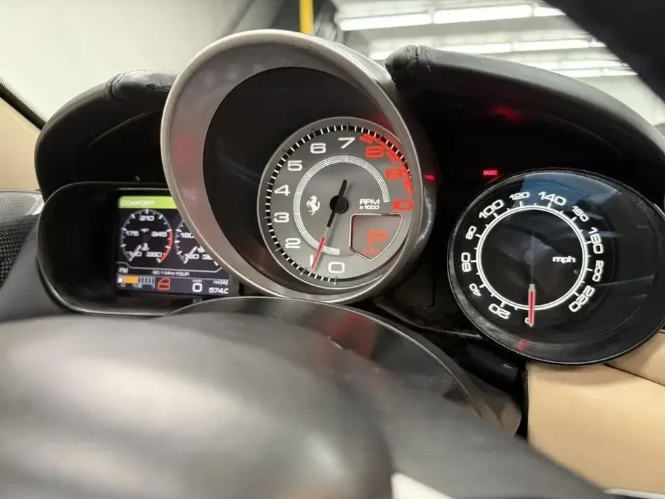 2015 Ferrari California T - Image 12 of 20