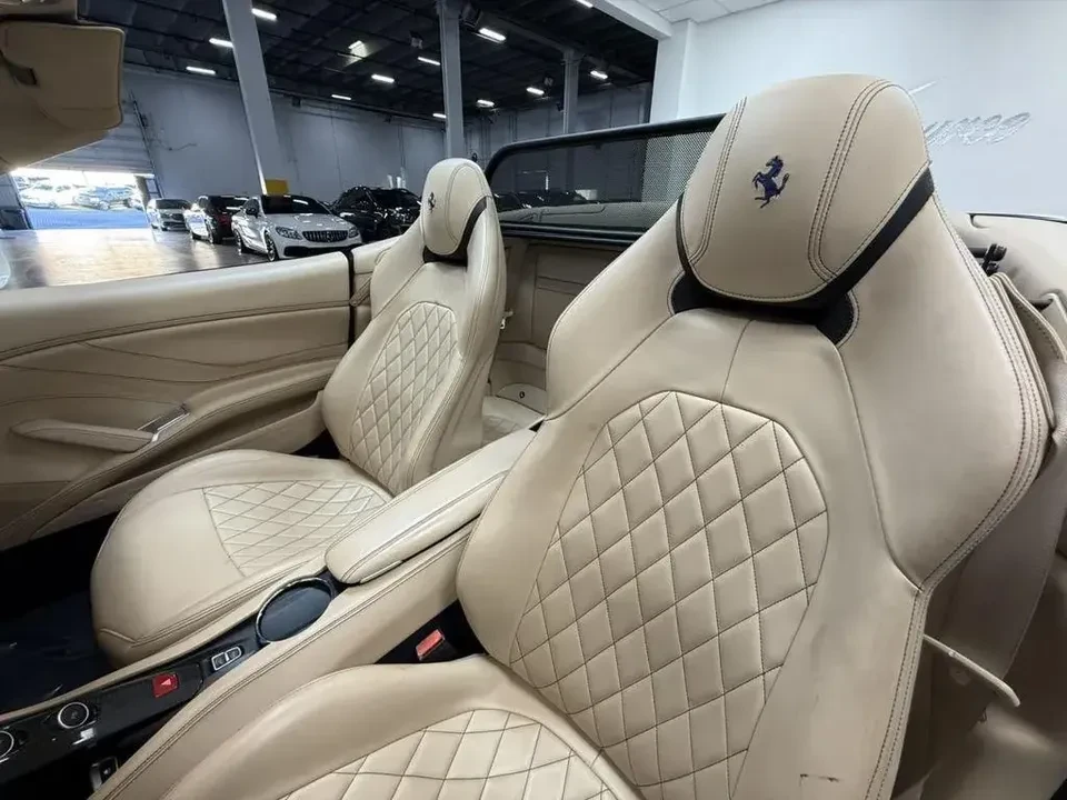 2015 Ferrari California T - Image 13 of 20