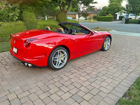 2015 Ferrari California T
